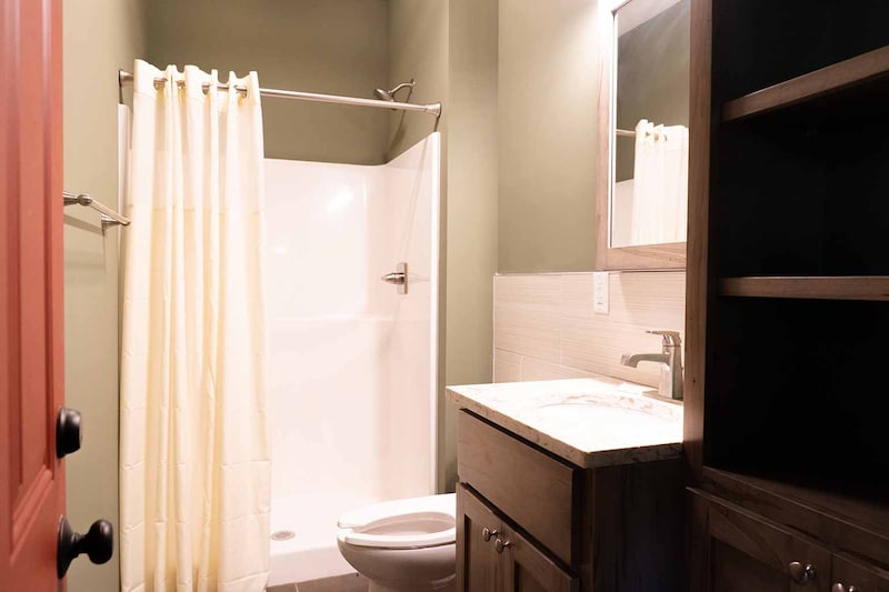 Laurel Cove Bungalow-3